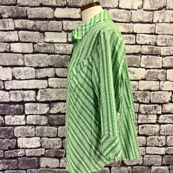 Lane Bryant Green & White 3/4 Sleeve Blouse Size 18/20 - Picture 3 of 8